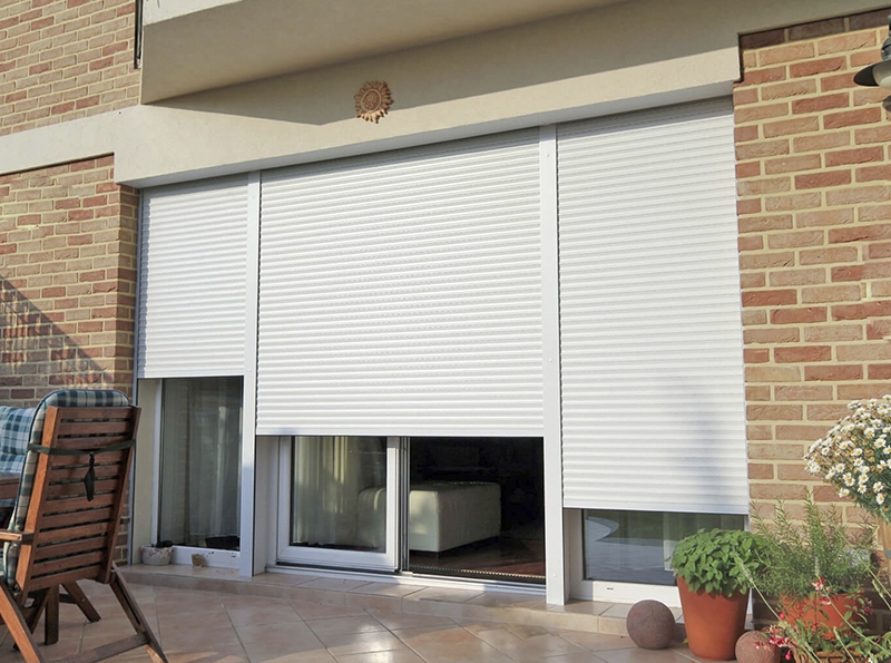 На двери в Прохладном